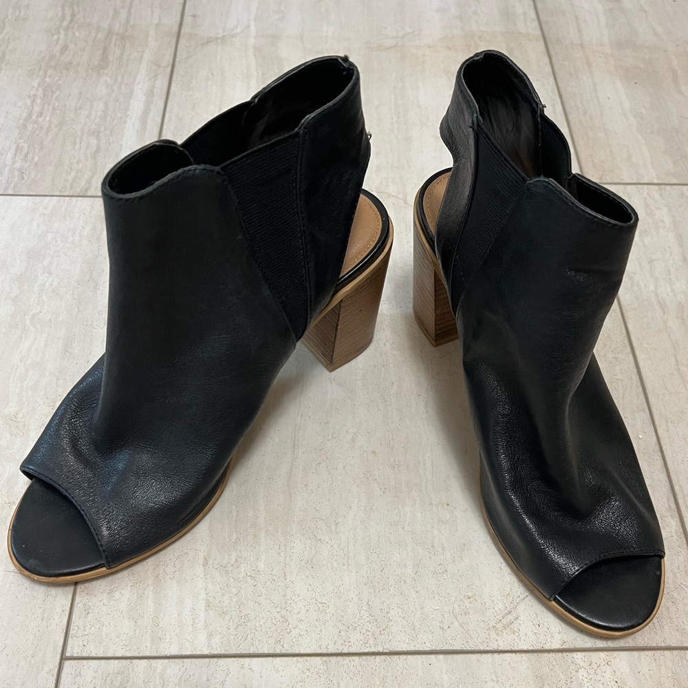 Steve Madden Wedges (size 8.5)